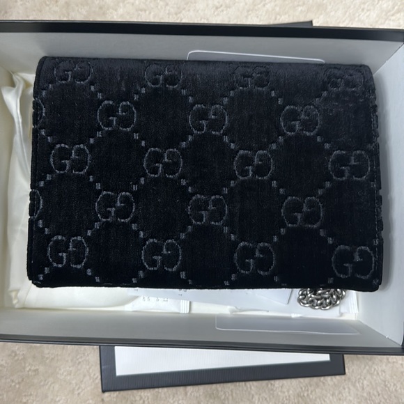 Gucci | Small Dionysus Velvet Shoulder Bag - Picture 9 of 12